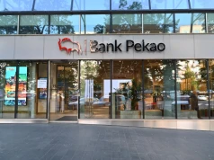 Duży spadek zysku jednego z największych banków w Polsce. Winne podatki i stopy procentowe
