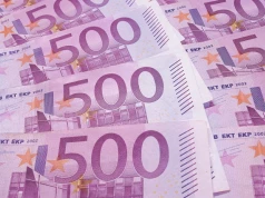Setki tysięcy euro wyrzucone do morza. Akcja służb u wybrzeży Sycylii