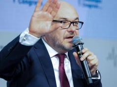 Część operacji na NFZ tylko w szpitalach specjalistycznych. "Naruszymy pewne interesy"