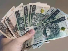 ZUS wypłaci część emerytur i rent wcześniej. Pieniądze trafią do seniorów jeszcze w lipcu