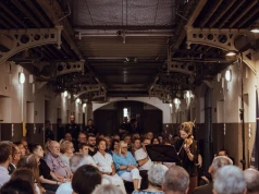 Festiwal Bachowski za więziennymi murami. Wystąpiła skrzypaczka Katarzyna Olszewska