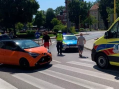 77-latek potrącił kobietę na pasach. Jechał za szybko?