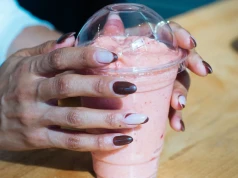Polscy naukowcy opracowują smoothie przeciw otyłości dzieci. Innowacyjny napój ma trafić do sklepów w Europie