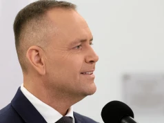 Nawrocki podpisał ustawy dwie ustawy dotyczące rynku pracy. Ale jedną od razu skierował do TK