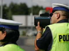 Z jakiej odległości policja mierzy prędkość? Złapie cię wcześniej, niż myślisz