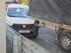 Poważny wypadek na moście. Kierowcę Dacii zaskoczyło, że auta hamują przed przejściem
