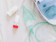 Inhalatory w warunkach domowych vs szpitalnych – jakie są różnice w wymaganiach i użytkowaniu?
