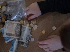 Rodzice masowo składają wnioski. Świadczenie wróciło, a ZUS wypłacił już 173 mln zł