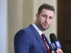 "Uspokój się, człowieku". Kłeczek wyrzucił posła z TV Republika. Poszło o "towarzysza"