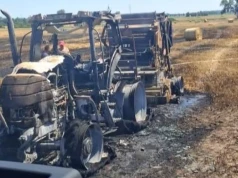 Spłonął ciągnik, belownica i hektar rżyska. Pożar podczas prac polowych