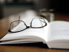 Dlaczego warto kupować okulary do czytania hurtowo? Korzyści dla sklepów i salonów optycznych