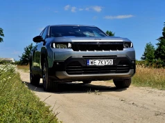 Test: Nowy Jeep Compass 1.2 e-Hybrid 145. „Fajna ta nowa Dacia” (zalety, wady, opinia)