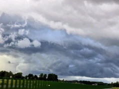 Silne burze i upał w woj. lubelskim. Grad 3 cm, wiatr 90 km/h i podtopienia