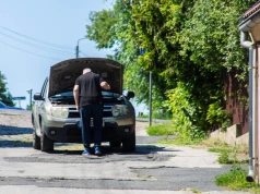 Co ile wymieniać olej w samochodzie? W hybrydach częściej niż myślisz!