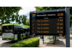 45 inteligentnych tablic działa już w Pile. Nie tylko pokazują czas przyjazdu autobusów