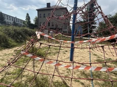Zdewastowano plac zabaw w Jaworznie