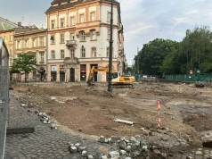 Średniowieczne pochówki odkryte podczas remontu Karmelickiej. Część prac wstrzymana