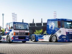 DAF XD Electric Race Truck pod cysternę z mlekiem, w ręce 84-letniego kierowcy
