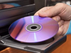 Koniec płyt na PlayStation przesądzony. Sony odpowiada na krytykę graczy