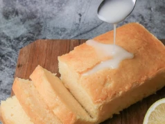 Nie obieraj cytryny. Zblenduj ją w całości, a babka zyska wyjątkowy smak