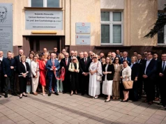 Nowy instytut PAN w Toruniu ma badać autentyczność żywności. Polska Izba Miodu liczy na przełom