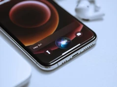 Za mądrzejszą Siri trzeba będzie zapłacić? Apple szykuje płatny abonament na funkcje AI!