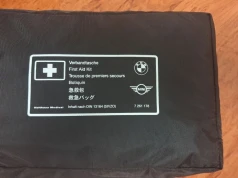 W Polsce nie są obowiązkowe, jednak za granicą dostaniemy za ich brak mandat
