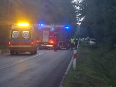 Groźne zdarzenie drogowe w Czajkowie. Czterech pasażerów, w tym 6-letnie dziecko, trafiło do szpitali