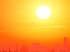 Upały w Polsce. Ponad tysiąc osób z udarem cieplnym, NFZ ostrzega przed skutkami wysokich temperatur