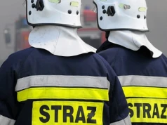 Ogień i kłęby dymu w bloku. Sześćdziesięciolatek ciężko poparzony po pożarze piwnicy