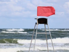 Zakazy kąpieli w siedmiu punktach na wybrzeżu