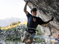 Giovanni Placci fleszem na „The Famous Gem” 9a w La Saume