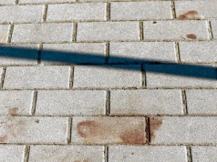 Atak na Ukrainkę w Gdyni. Uderzono ją w głowę laską, kobieta zalała się krwią