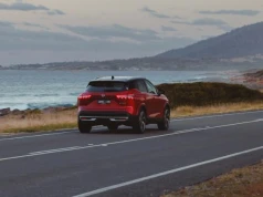 Renault Austral Iconic Esprit Alpine vs Nissan Qashqai e-Power Tekna – Dwa podejścia do napędu elektryczno-spalinowego. Który system lepiej radzi sobie na trasie?