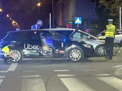 Nocne zderzenie dwóch aut w Lublinie. Pasażerka jednego z nich trafiła do szpitala