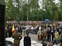 Przed pomnikiem Gloria Victis w godzinę „W” oddano hołd powstańcom