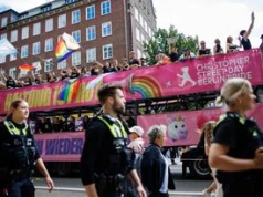 Zaledwie tydzień po zamachu. Tłumy na Paradzie Równości w Hamburgu