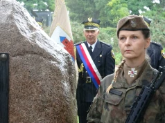 Deszcz nie powstrzymał pamięci o Powstaniu Warszawski. W Bydgoszczy powstanie pomnik AK