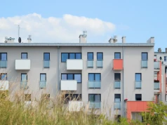 Rząd zgadza się na magazyny energii w blokach. Mieszkańcy muszą kupić nowe szafy