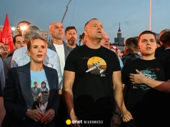 Warszawiacy zaśpiewali pieśni powstańcze. Wśród uczestników prezydent Nawrocki