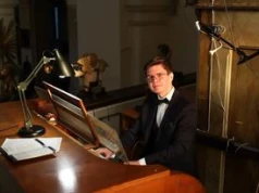 Sukces młodego artysty. Organista z Konina zachwycił publiczność w Łowiczu
