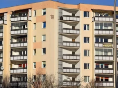 Białe dachy i nowe farby. Nowe wyzwanie dla bloków z betonu