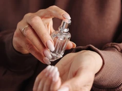 Nie tylko zasada 20 minut. Francuzka zdradza, jak kupować perfumy w Paryżu