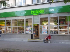 Losowe artykuły z rabatami. Awaria w sklepach Żabka