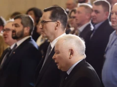 Sondaż wskazał winnych rozbicia PiS. Kaczyński i Morawiecki zagryzą zęby