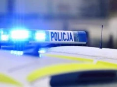 70-latek wjechał na chodnik. Dwie osoby ciężko ranne