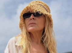 Monika Olejnik w przezroczystej koronkowej spódnicy. Ten plażowy look boho robi wrażenie