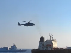 Włosi weszli na pokład tankowca z "floty cieni". Pomógł polski samolot