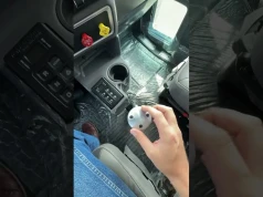Ciągnik z 7-biegowym automatem i 4-biegowym manualem, dopuszczony do 453 ton