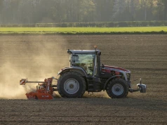 Rolnicy przepłacali za ciągniki i kombajny. UOKiK nakłada blisko 136 mln zł kar